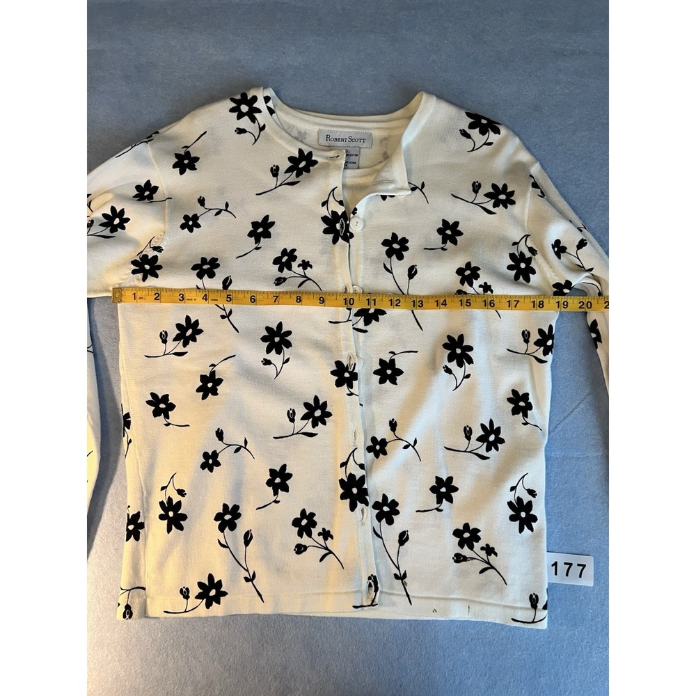 Women's Robert Scott Cardigan Set Size Small Excellent Shape Pre-Owned See Pics